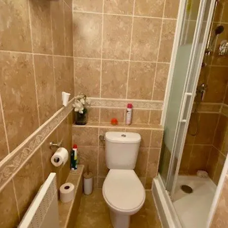 F2 A Amelie-les-bains Avec Parking, Ascenseur Et Equipements Complets - Fr-1-703-24 Апартаменты
