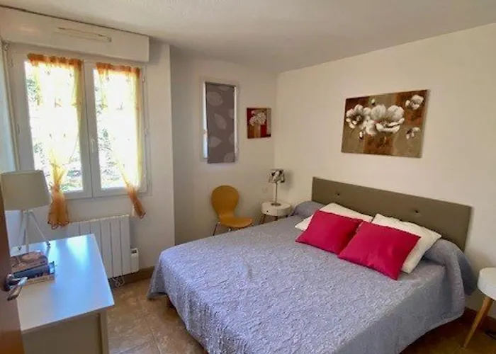F2 A Amelie-les-bains Avec Parking, Ascenseur Et Equipements Complets - Fr-1-703-24 Apartament